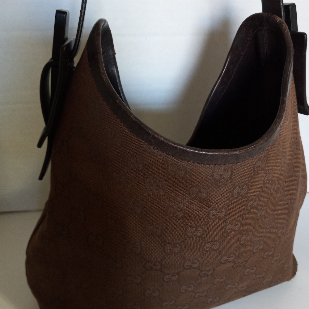 💯%Authentic GUCCI BAG, GG LOGO MATERIAL